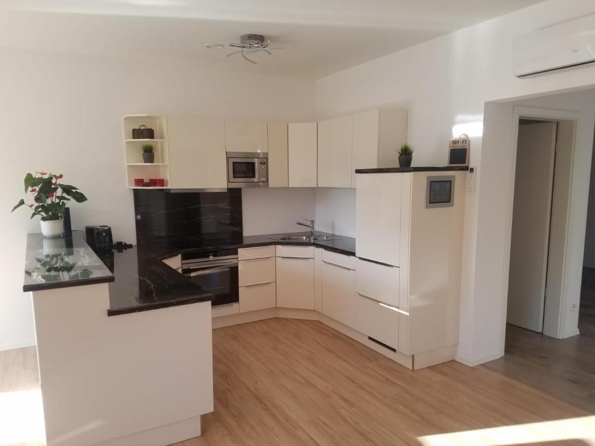 Ferienhaus Zum Imker Velten Εξωτερικό φωτογραφία